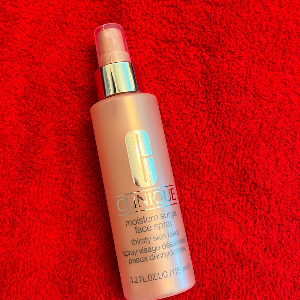 Clinique Moisture Surge